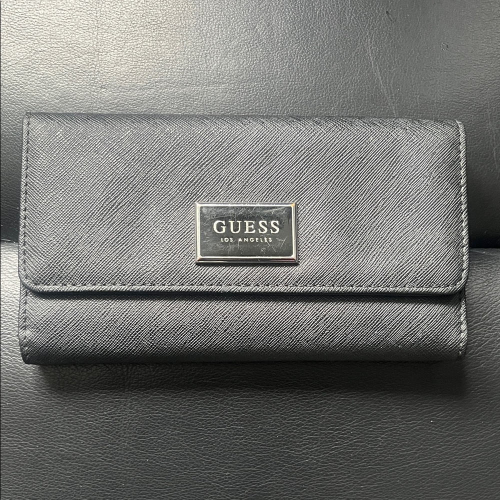 GUESS CHARCOAL WALLET WITH SILVER ACCENTS